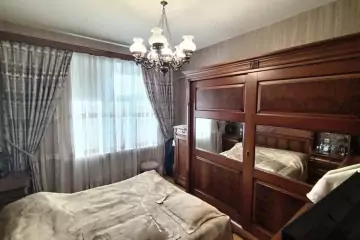 Satılır Köhnə Tikili İzmir Parkı