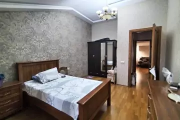 Satılır Köhnə Tikili İzmir Parkı