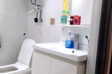Satılır Yeni Tikili 1-ci Mikrorayonda