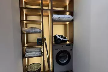 Satılır Yeni Tikili Ağ şəhər Kompleksində