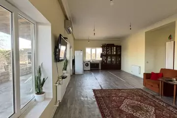 Satılır Bağ Evi Qalada