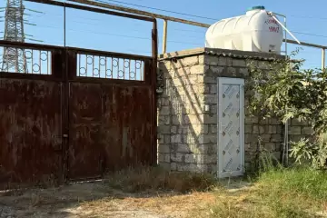 Satılır Bağ Evi Qalada