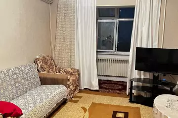 Satılır Köhnə Tikili 9-cu Mikrorayonda