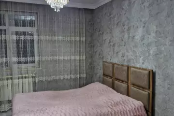 Satılır Köhnə Tikili Bakıxanovda