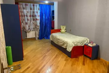 Satılır Köhnə Tikili 8-ci Mikrorayonda
