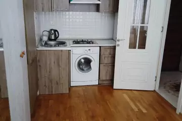 Satılır Köhnə Tikili Biləcəridə