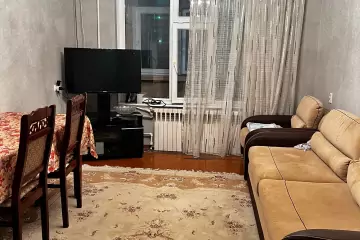 Satılır Köhnə Tikili 9-cu Mikrorayonda