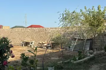 Satılır Bağ Evi Qalada