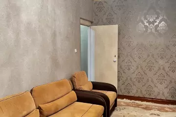 Satılır Köhnə Tikili 9-cu Mikrorayonda