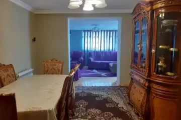 Aylıq Kirayə Köhnə Tikili Univermaqda