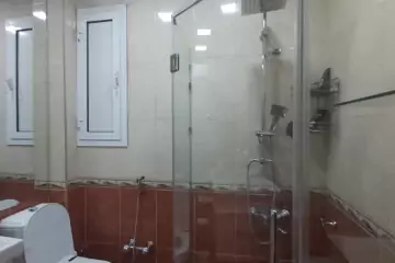 Satılır Köhnə Tikili Elmler Akademiyasıda