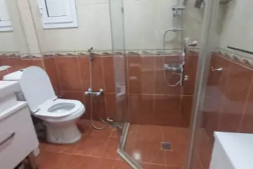 Satılır Köhnə Tikili Elmler Akademiyasıda