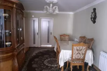 Aylıq Kirayə Köhnə Tikili Univermaqda