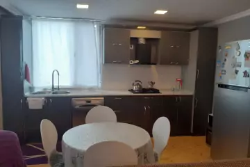 Aylıq Kirayə Köhnə Tikili Univermaqda