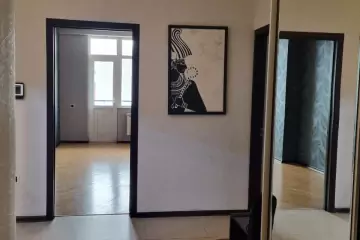Satılır Yeni Tikili Nəsimi Bazarında