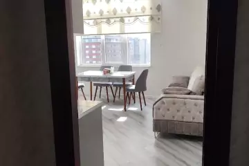 Aylıq Kirayə Yeni Tikili Gənclik Mallda
