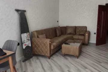 Aylıq Kirayə Yeni Tikili Gənclik Mallda