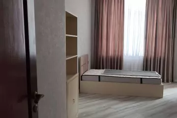 Aylıq Kirayə Yeni Tikili Gənclik Mallda
