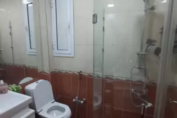 Satılır Köhnə Tikili Elmler Akademiyasıda