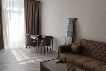 Aylıq Kirayə Yeni Tikili Gənclik Mallda