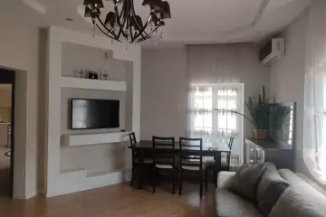 Aylıq Kirayə Həyət Evi Xırdalan şəhərində