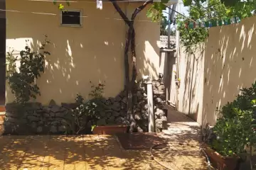 Satılır Həyət Evi şüvəlanda