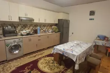 Satılır Həyət Evi Binədə