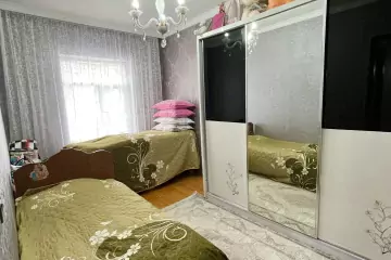 Satılır Həyət Evi Binədə