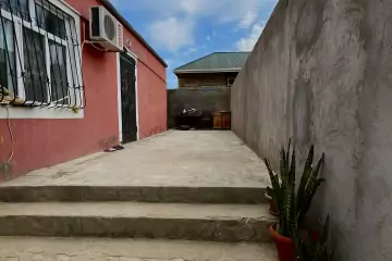 Satılır Həyət Evi Binədə