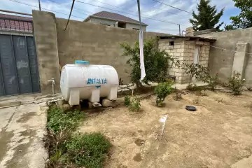 Satılır Həyət Evi Binədə