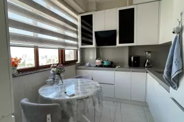 Satılır Yeni Tikili 1-ci Mikrorayonda