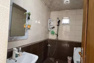 Satılır Həyət Evi Binədə