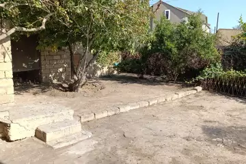 Satılır Həyət Evi Lökbatanda