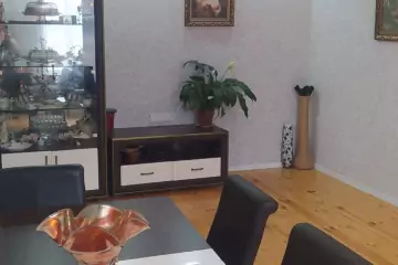 Satılır Həyət Evi şüvəlanda