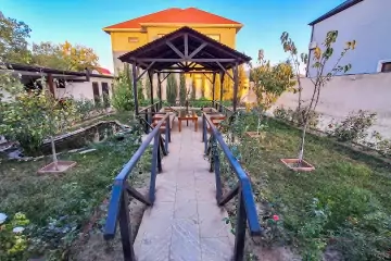 Satılır Bağ Evi Buzovnada