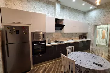 Satılır Bağ Evi Buzovnada