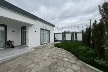 Satılır Həyət Evi Qobuda