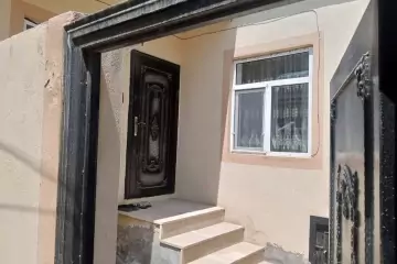 Satılır Həyət Evi Binəqədidə