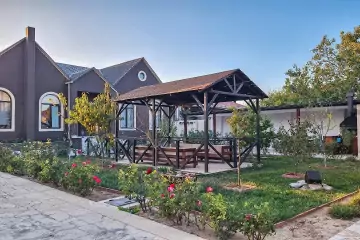 Satılır Bağ Evi Buzovnada