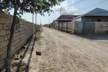 Satılır Yeni Tikili Binədə