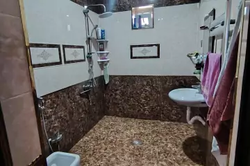 Satılır Yeni Tikili Binədə