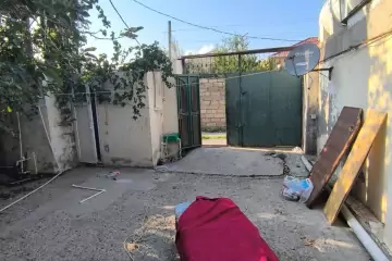 Satılır Həyət Evi Masazırda