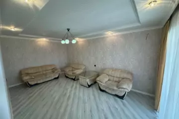 Satılır Bağ Evi şüvəlanda