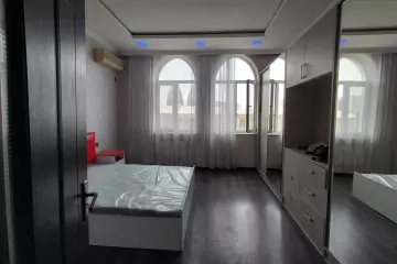 Aylıq Kirayə Köhnə Tikili Elmler Akademiyasıda
