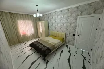 Satılır Bağ Evi şüvəlanda