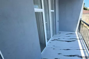 Satılır Bağ Evi şüvəlanda