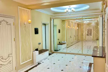 Satılır Yeni Tikili Ağ şəhər Kompleksində