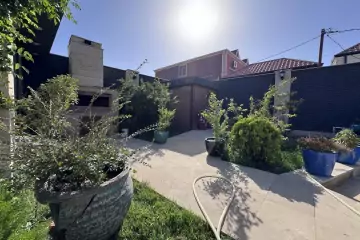 Satılır Bağ Evi Buzovnada