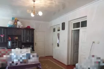 Satılır Həyət Evi Təzəkəndda