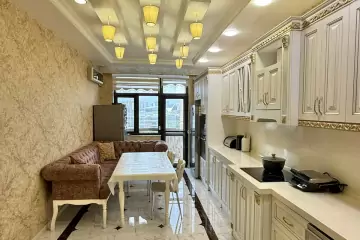 Satılır Yeni Tikili Ağ şəhər Kompleksində